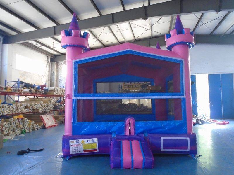 What Features Make a Jumping Castle “Commercial Grade” in Australia?