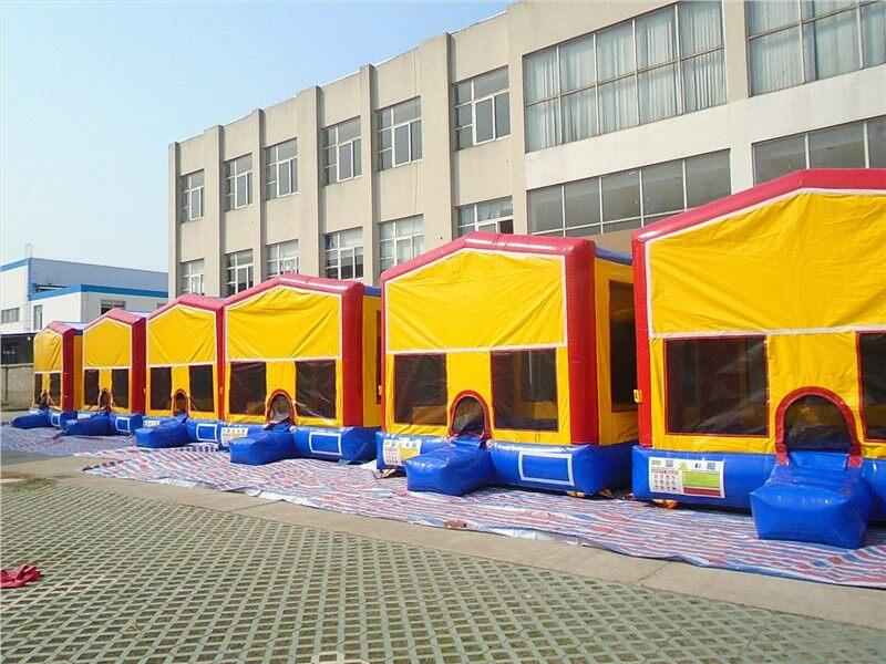 How to Choose a Commercial Jumping Castle Manufacturer in Australia?
